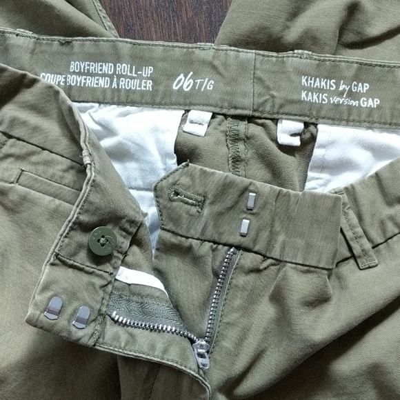 GAP Boyfriend Roll Up Khaki Shorts Size 6T - Picture 3 of 3